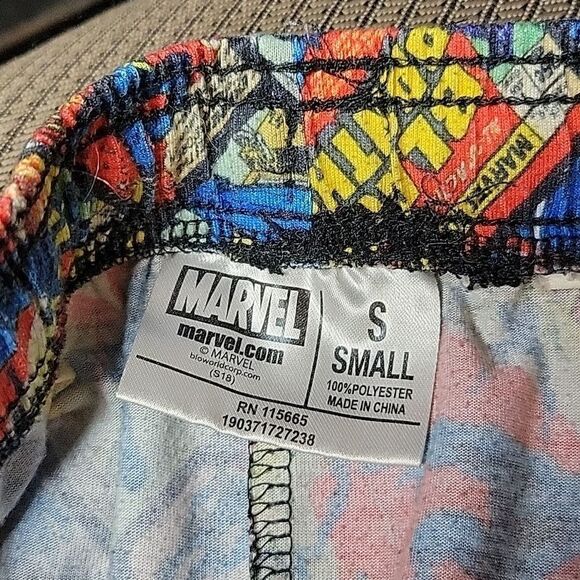 Fantastic 4 books, Lounge pants, action figures - Picture 16 of 16